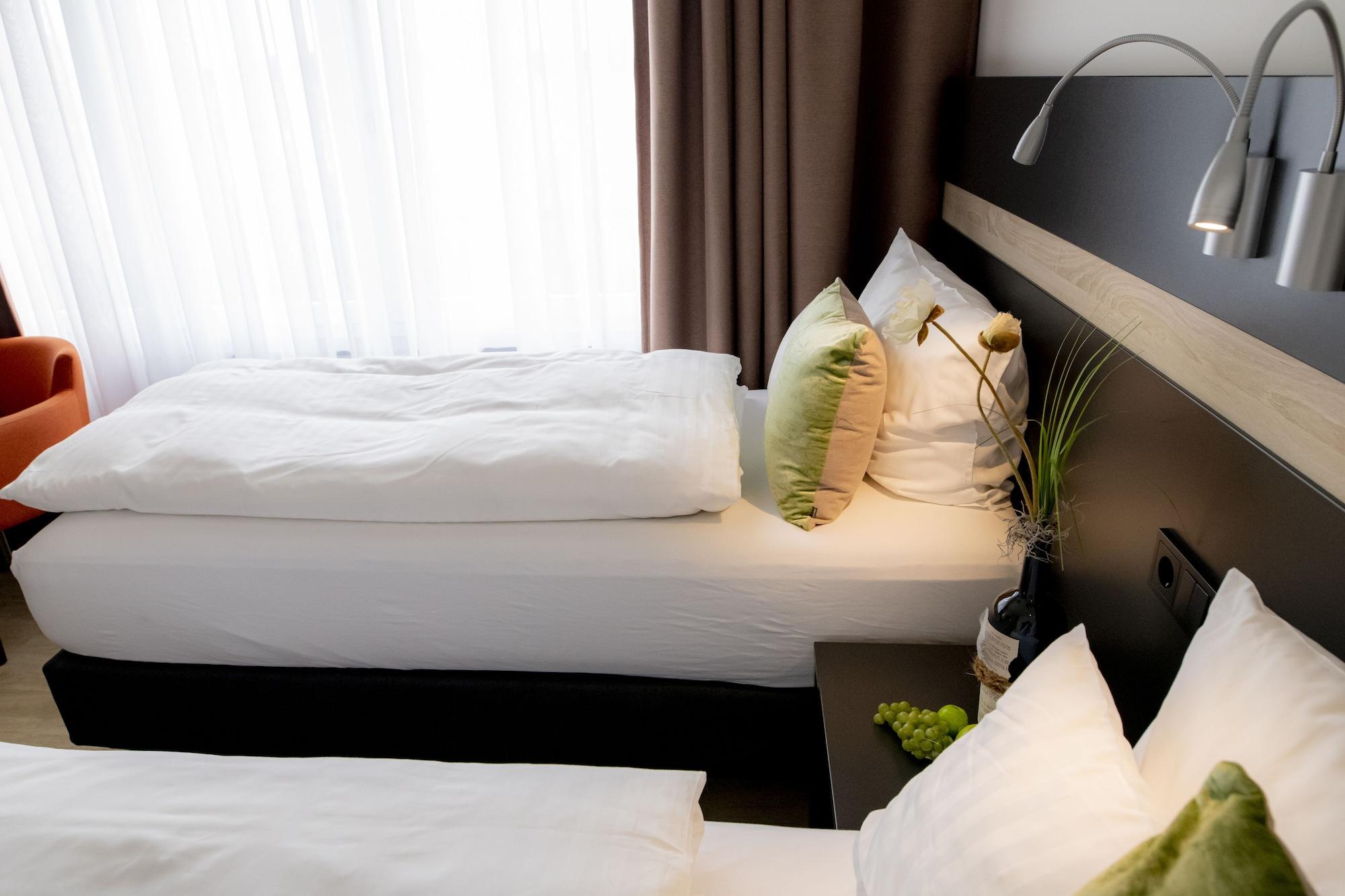 Hotel Campo Реннинген Экстерьер фото