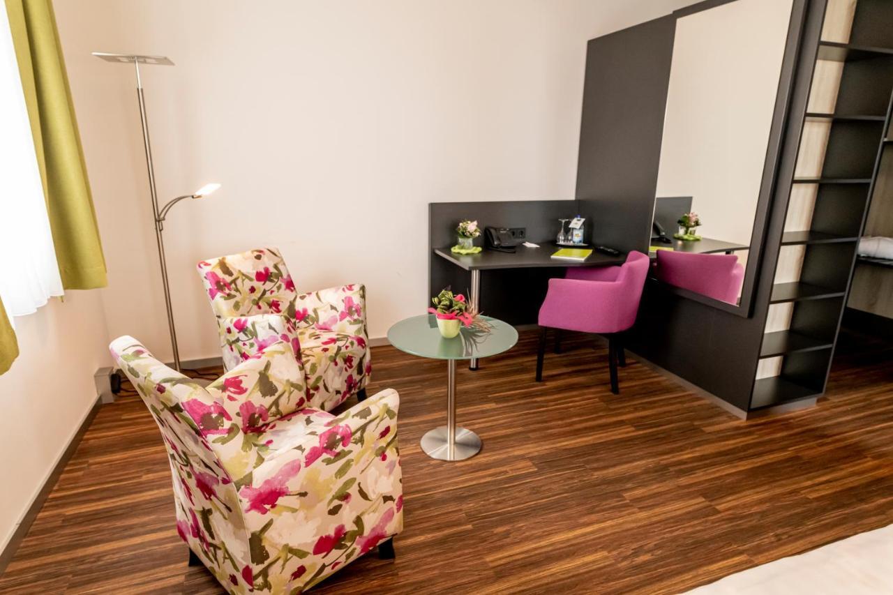Hotel Campo Реннинген Экстерьер фото