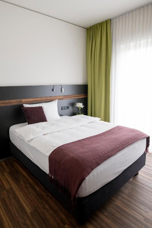 Hotel Campo Реннинген Экстерьер фото